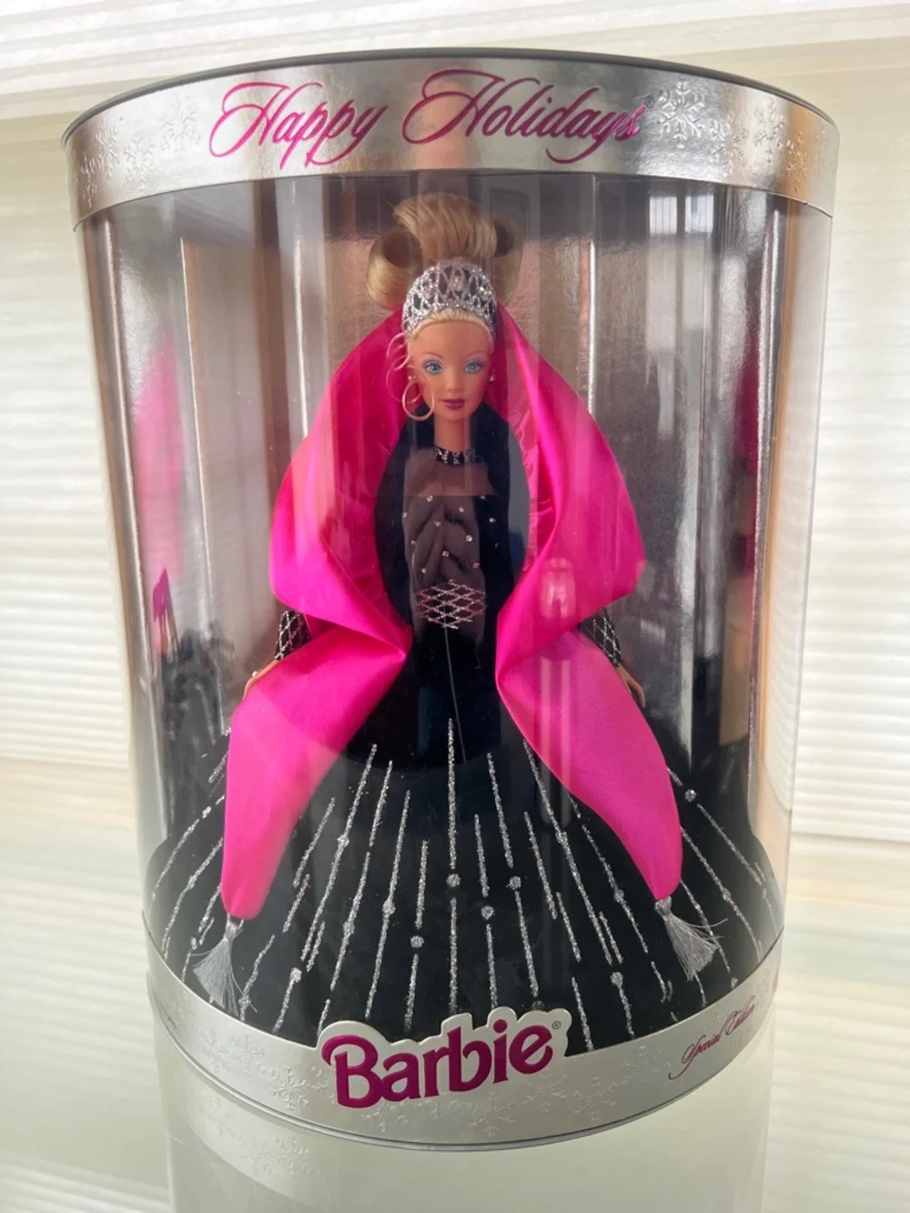 💃1998 Happy Holidays Special Edition Barbie Doll by Mattel Black & Hot Pink - Picture 3 of 17